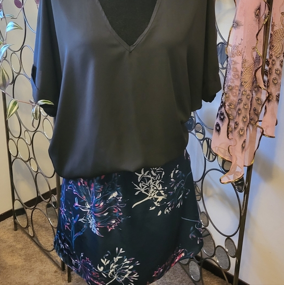 Floral Mini Skirt - Picture 4 of 5